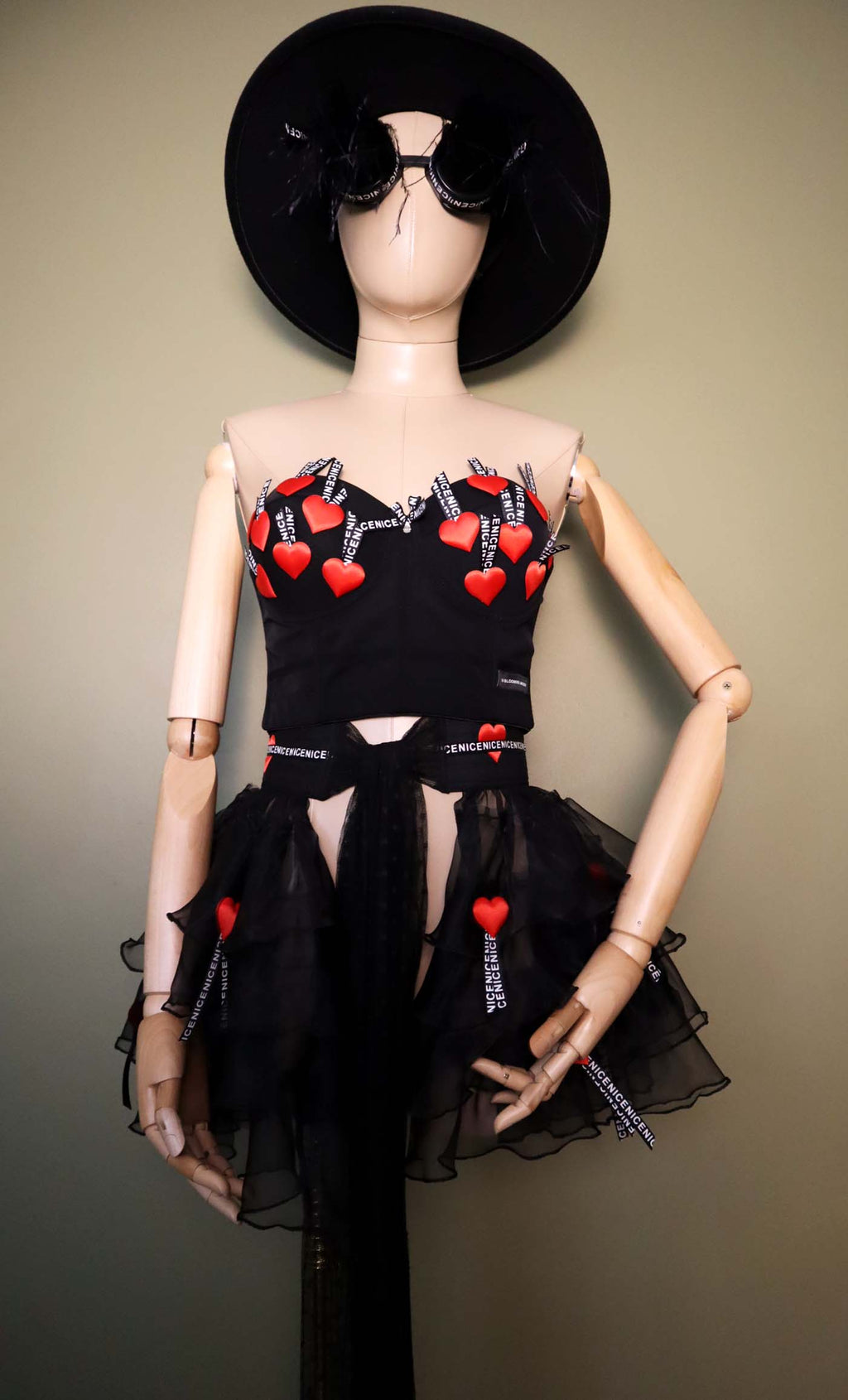 RED VALENTINE HEART TWO-PIECE SET — CORSET + TULLE SKIRT