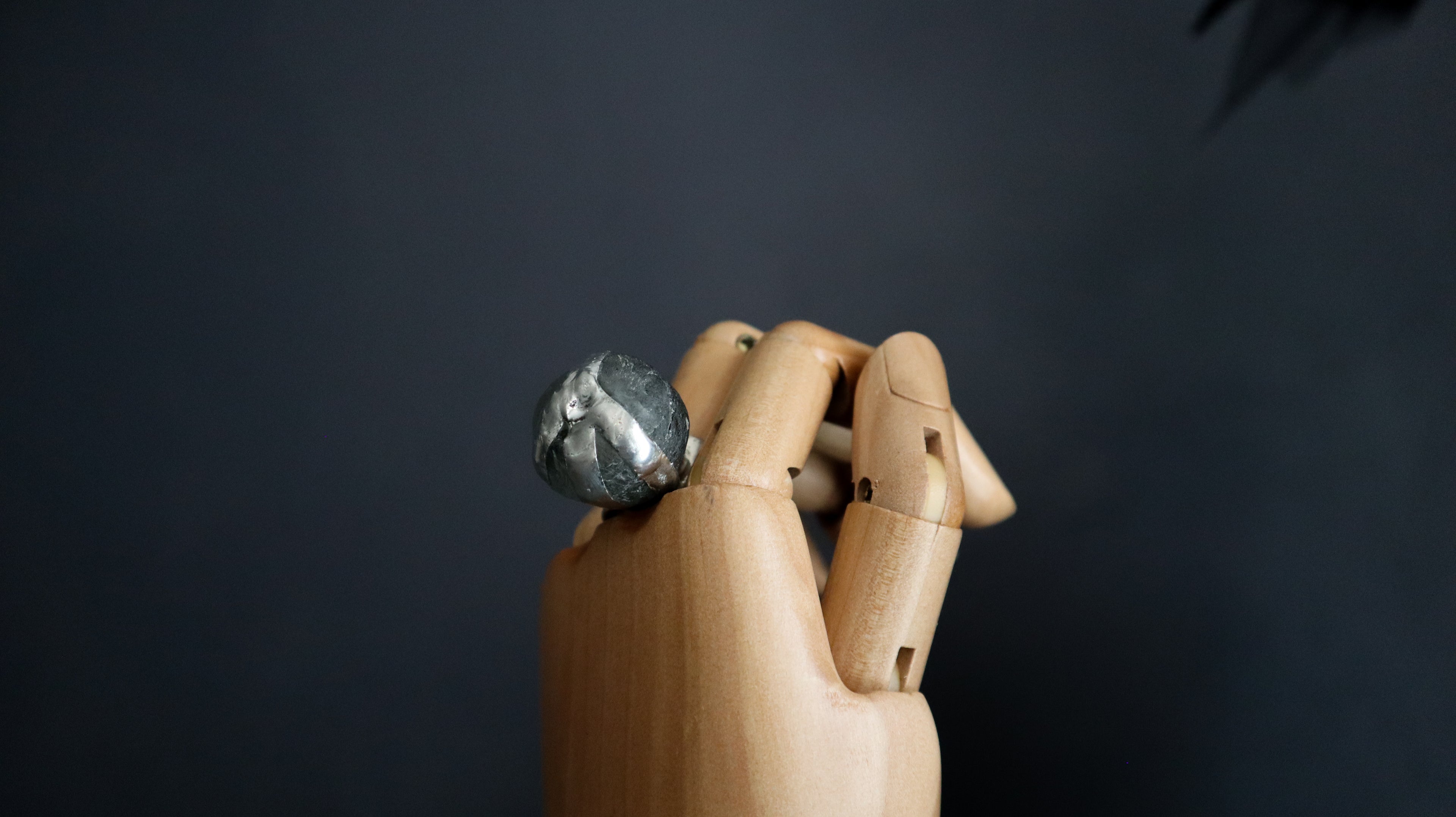 STATEMENT RING — RECYCLED SEA GLASS + PEACE SIGN