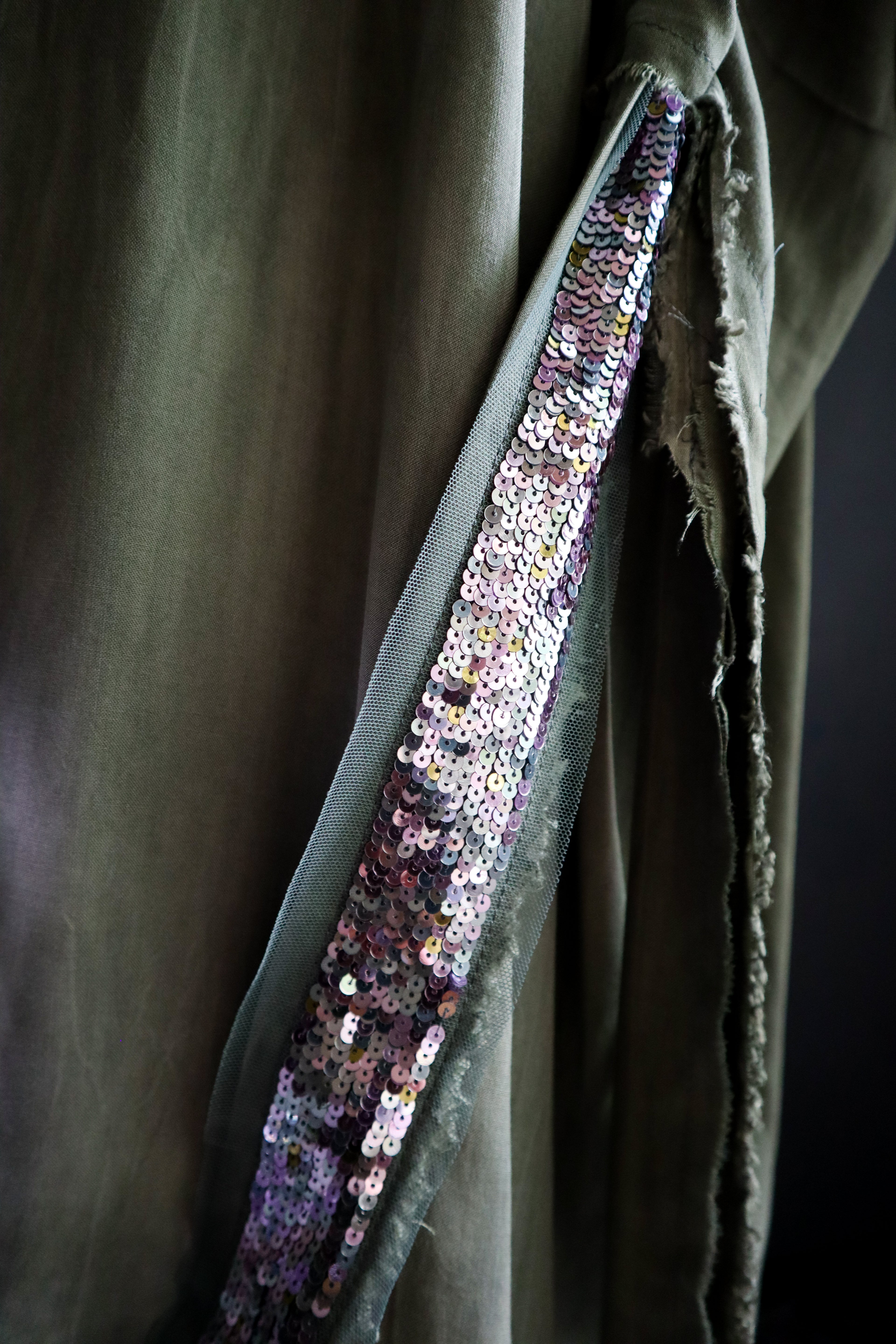 WASHED GRAY KIMONO W/ LAVENDER SEQUIN TRIM