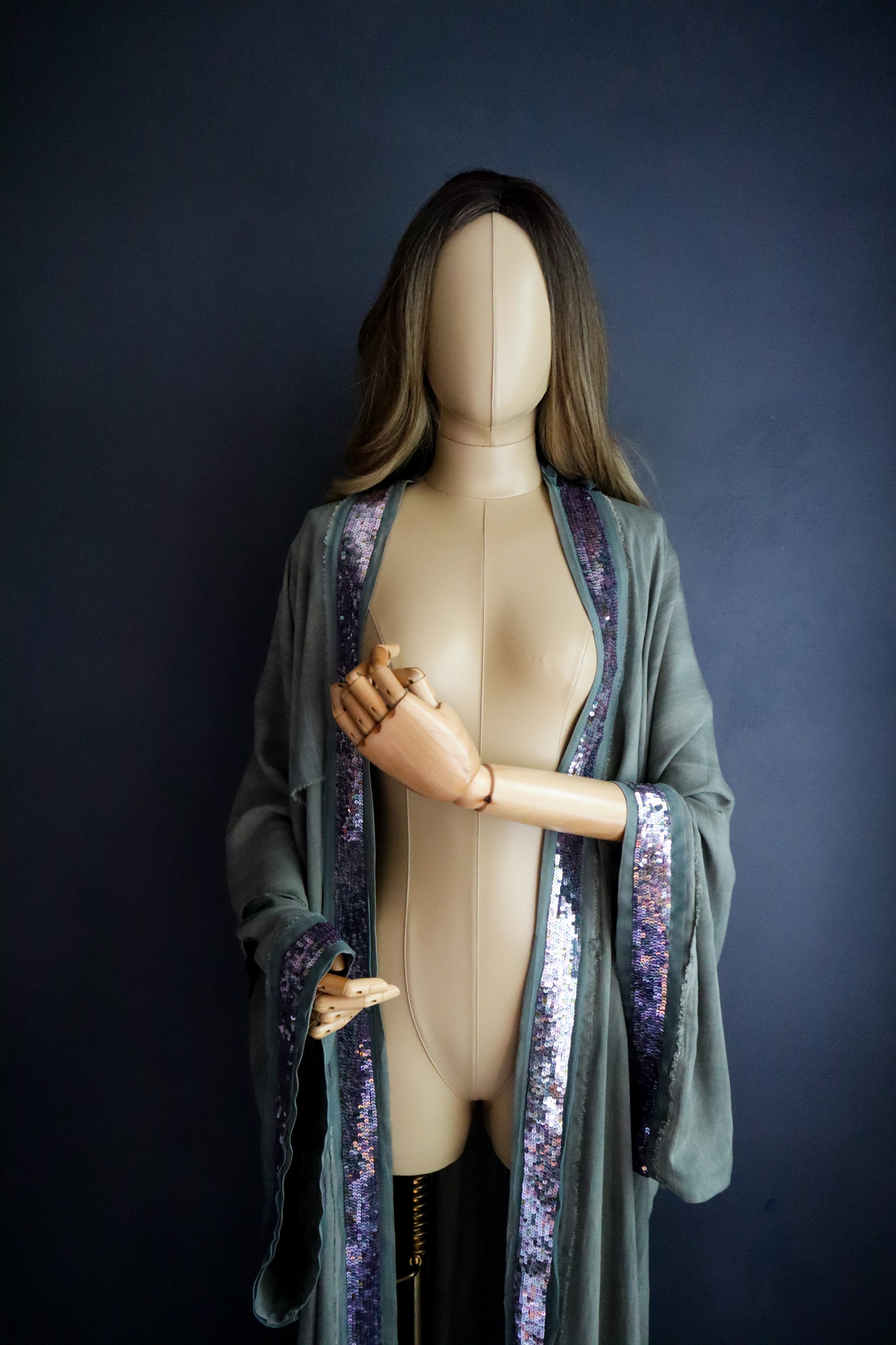 WASHED GRAY KIMONO W/ LAVENDER SEQUIN TRIM
