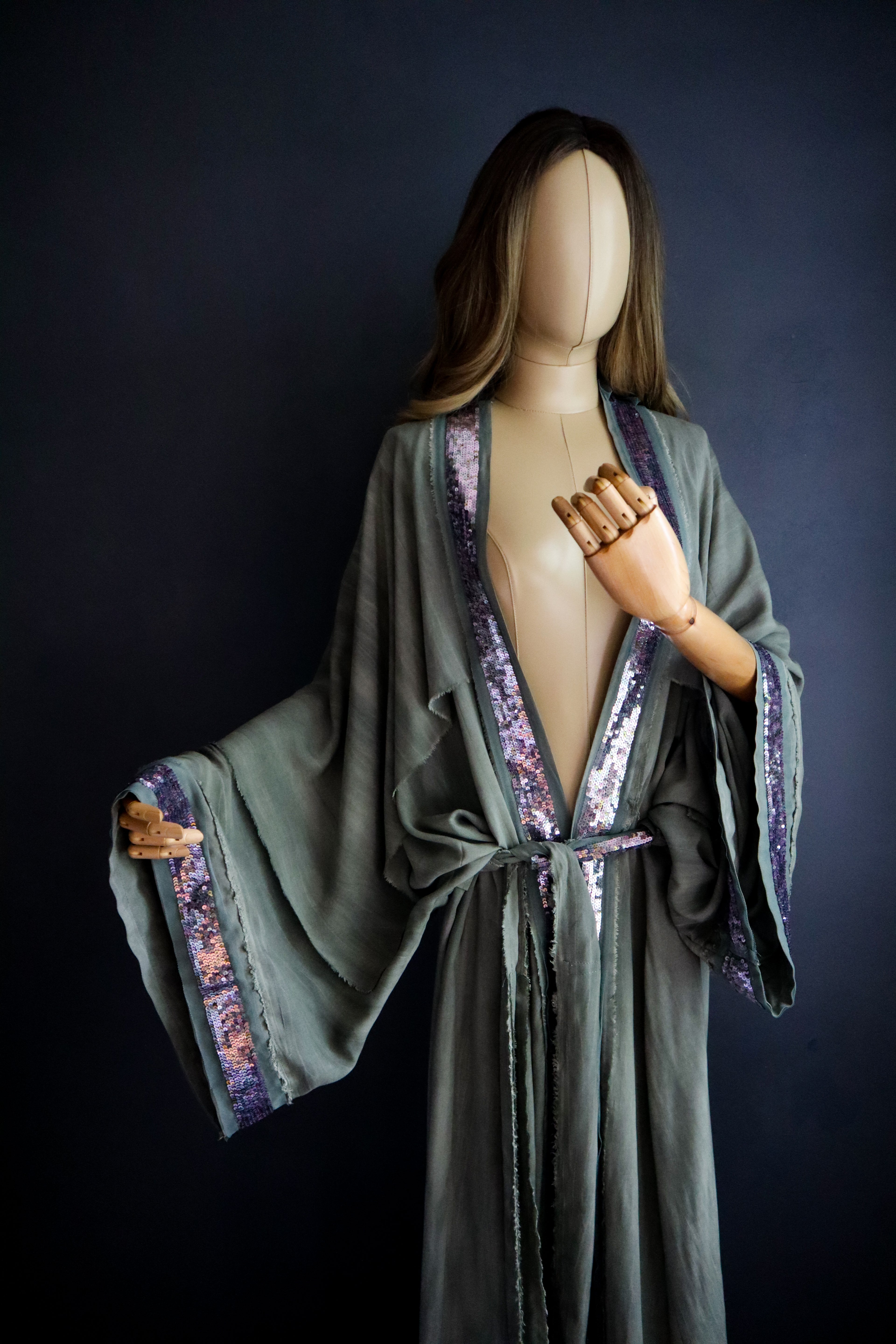 WASHED GRAY KIMONO W/ LAVENDER SEQUIN TRIM
