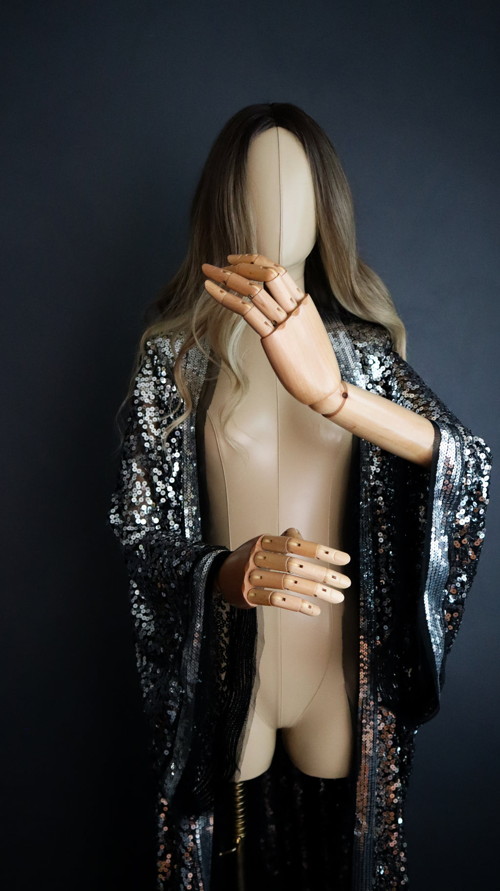 SILVER SEQUIN KIMONO