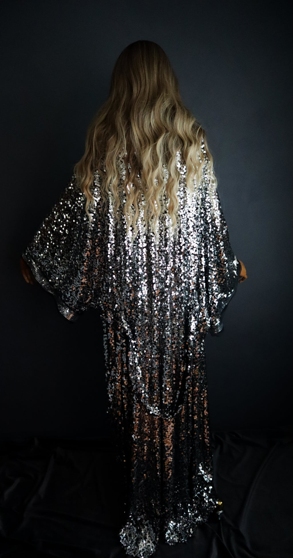 SILVER SEQUIN KIMONO