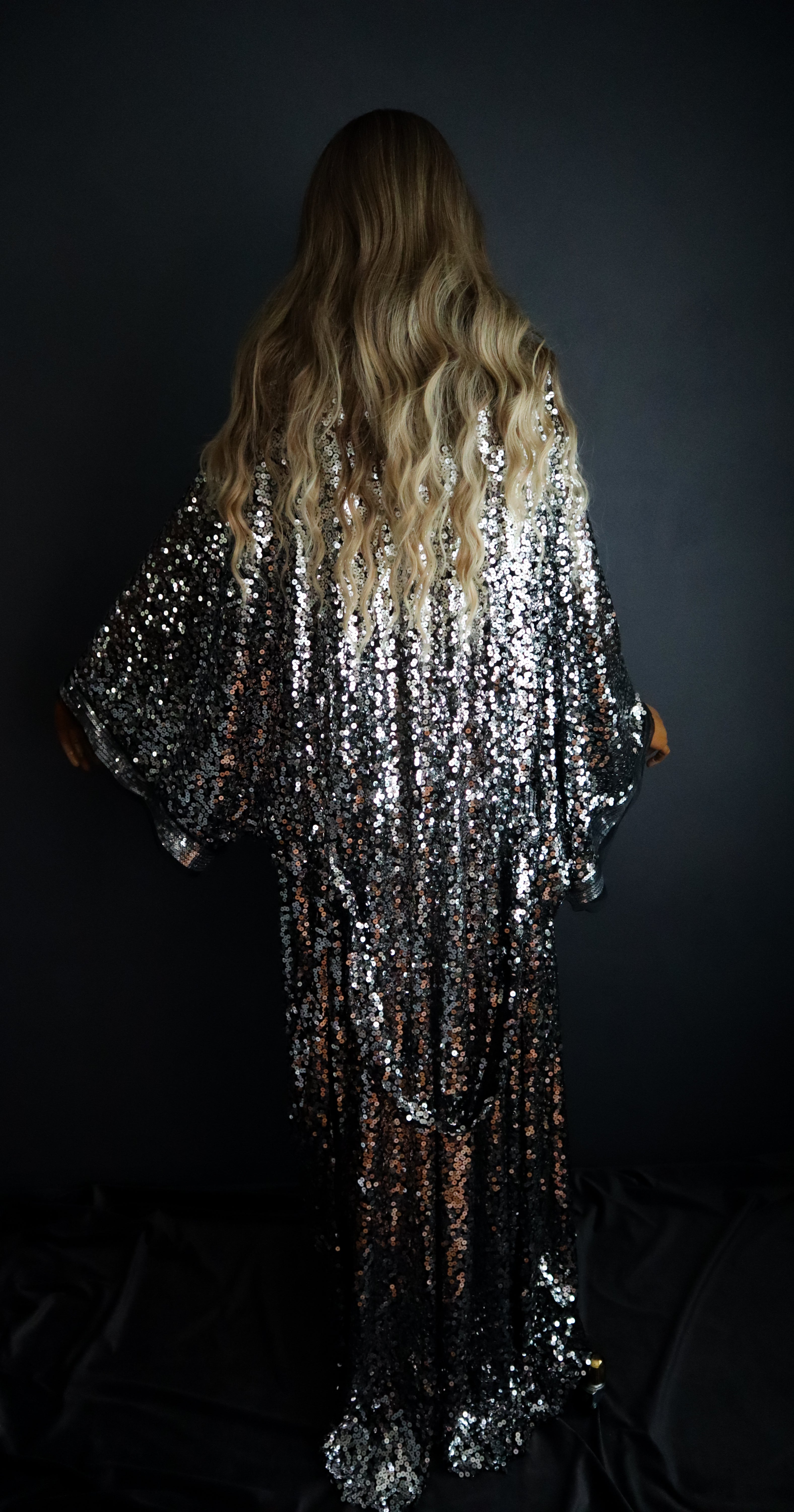 SILVER SEQUIN KIMONO
