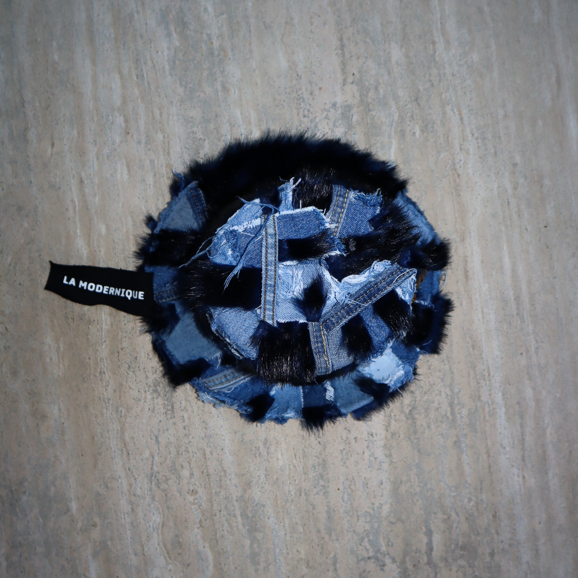 DENIM TOP HAT W/ LION DOOR KNOCKER