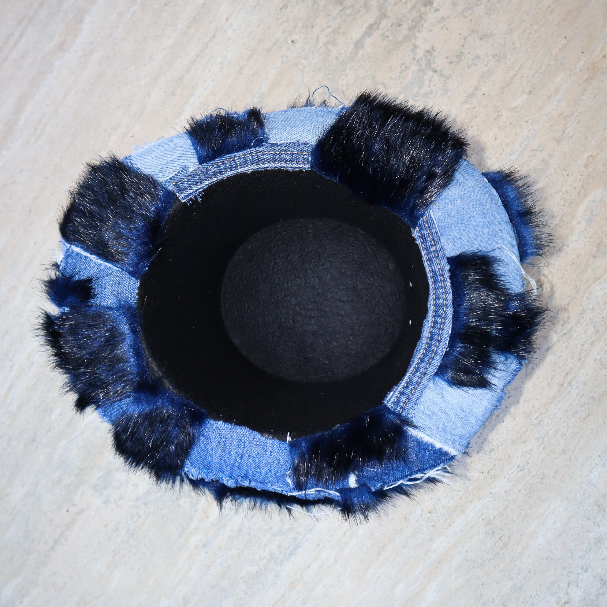 DENIM TOP HAT W/ LION DOOR KNOCKER